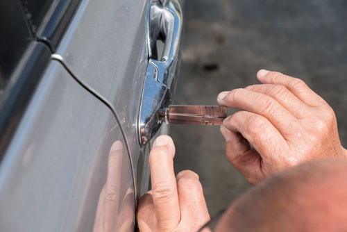 Qué cosas hace un cerrajero automotriz